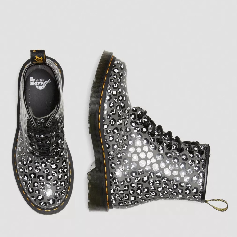 NWOB Dr. Martens 1460 WOMEN'S LEOPARD SMOOTH LEATHER LACE UP BOOTS US 7 EU 38 - Picture 3 of 14
